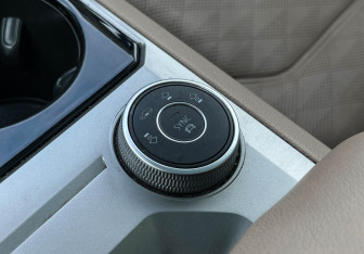 Подержанный автомобиль Volkswagen Touareg 2019 года (19 фото)