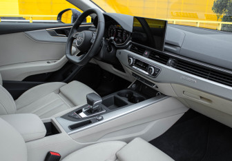 Подержанный автомобиль Audi A5 Coupe 2022 года (7 фото)