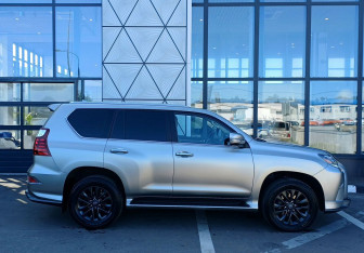 Подержанный автомобиль Lexus GX 2022 года (4 фото)