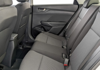 Подержанный автомобиль Hyundai Solaris Sedan 2020 года (12 фото)