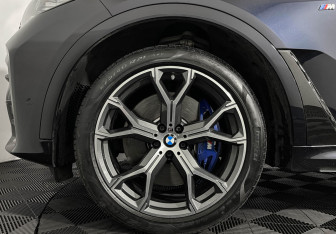 Подержанный автомобиль BMW X7 2020 года (7 фото)