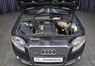 Подержанный автомобиль Audi A4 Sedan 2005 года (9 фото)