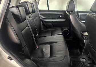 Подержанный автомобиль Suzuki Grand Vitara 2011 года (10 фото)