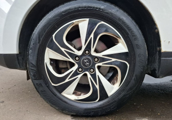Подержанный автомобиль Hyundai ix35 2014 года (9 фото)