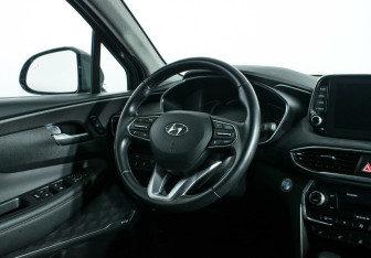 Подержанный автомобиль Hyundai Santa Fe 2018 года (10 фото)