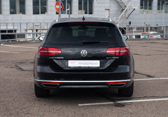 Подержанный автомобиль Volkswagen Passat Wagon 2017 года (6 фото)