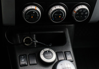Подержанный автомобиль Nissan X-Trail 2008 года (15 фото)