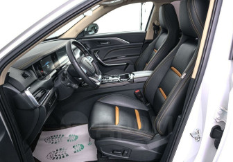 Подержанный автомобиль FAW Bestune T77 2020 года (6 фото)