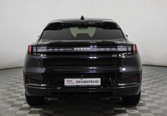Подержанный автомобиль Zeekr 001 2023 года (6 фото)