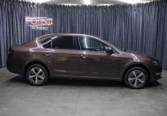 Подержанный автомобиль Skoda Octavia Liftback 2017 года (4 фото)