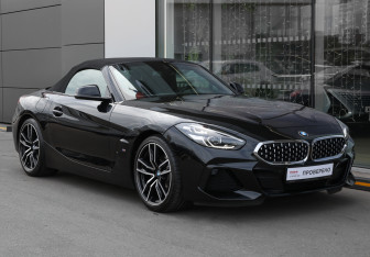 Подержанный автомобиль BMW Z4 Roadster 2020 года (4 фото)