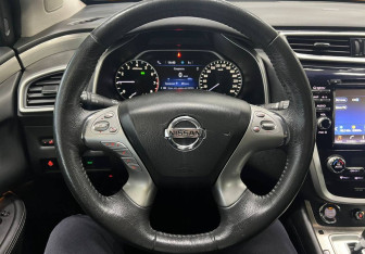 Подержанный автомобиль Nissan Murano Suv 2016 года (10 фото)