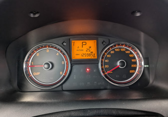 Подержанный автомобиль SsangYong Actyon 2013 года (16 фото)