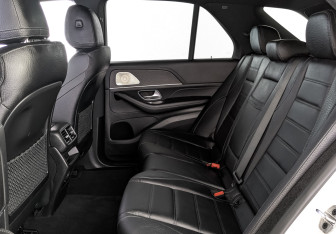 Подержанный автомобиль Mercedes-Benz GLE 2021 года (17 фото)