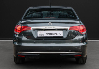 Подержанный автомобиль Citroen C4 Sedan 2013 года (5 фото)