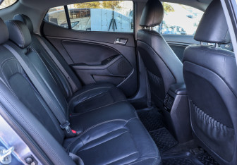 Подержанный автомобиль Kia Optima Sedan 2012 года (11 фото)