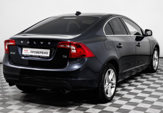Подержанный автомобиль Volvo S60 2015 года (5 фото)