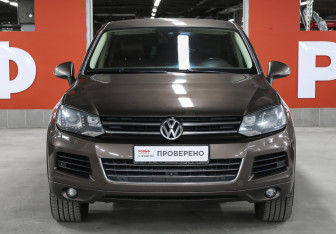Подержанный автомобиль Volkswagen Touareg 2011 года (2 фото)