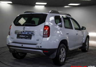 Подержанный автомобиль Renault Duster 2012 года (21 фото)