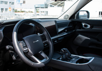 Подержанный автомобиль Haval H3 2024 года (9 фото)