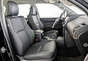 Подержанный автомобиль Toyota Land Cruiser Prado 2021 года (24 фото)