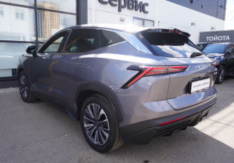 Подержанный автомобиль Jetour Dashing 2023 года (7 фото)