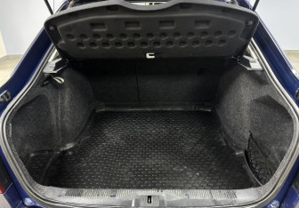 Подержанный автомобиль Skoda Octavia Liftback 2012 года (12 фото)