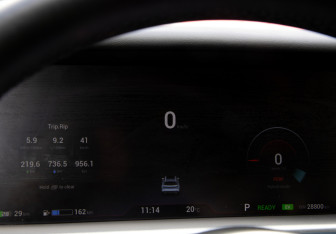 Подержанный автомобиль Voyah Free 2023 года (10 фото)