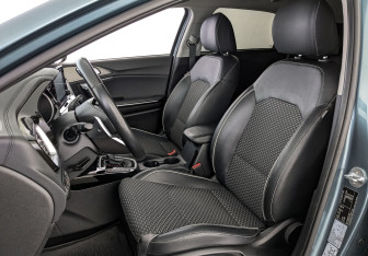 Подержанный автомобиль Kia Ceed Hatchback 2022 года (20 фото)