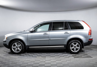 Подержанный автомобиль Volvo XC90 2008 года (8 фото)