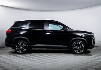 Подержанный автомобиль Chevrolet Captiva 2022 года (4 фото)