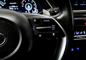 Подержанный автомобиль Hyundai Sonata 2022 года (29 фото)