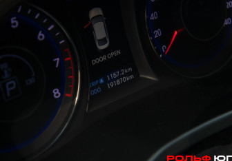 Подержанный автомобиль Hyundai i40 Sedan 2012 года (9 фото)