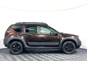 Подержанный автомобиль Renault Duster 2018 года (4 фото)
