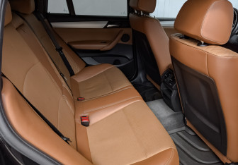 Подержанный автомобиль BMW X4 2017 года (18 фото)