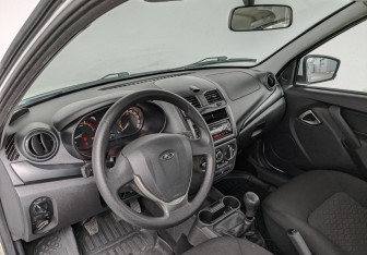 Подержанный автомобиль LADA (ВАЗ) Granta Sedan 2023 года (15 фото)