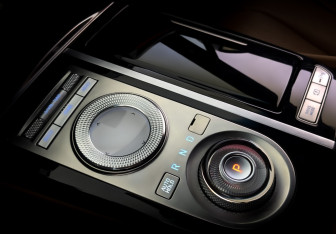 Подержанный автомобиль Genesis G80 2021 года (30 фото)