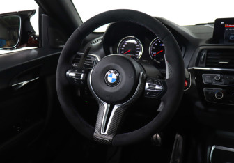 Подержанный автомобиль BMW M2 2019 года (15 фото)