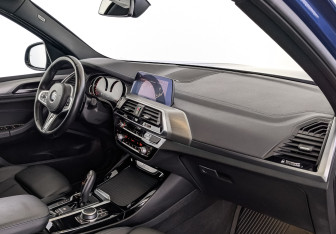Подержанный автомобиль BMW X3 2021 года (13 фото)