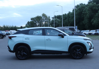 Подержанный автомобиль Omoda C5 2023 года (4 фото)