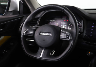 Подержанный автомобиль Haval F7x 2021 года (15 фото)