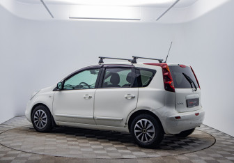 Подержанный автомобиль Nissan Note 2013 года (7 фото)