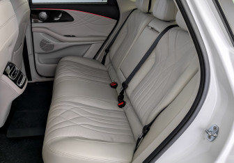 Подержанный автомобиль Exeed RX 2024 года (12 фото)