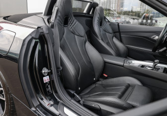 Подержанный автомобиль BMW Z4 Roadster 2020 года (11 фото)