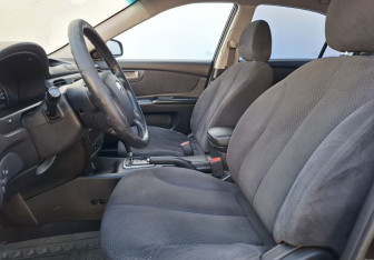 Подержанный автомобиль Kia Magentis 2008 года (10 фото)