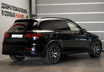 Подержанный автомобиль Mercedes-Benz GLC AMG 2021 года (4 фото)