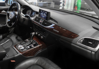 Подержанный автомобиль Audi A6 Sedan 2015 года (7 фото)