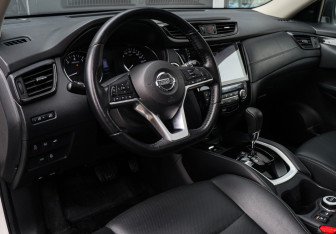 Подержанный автомобиль Nissan X-Trail 2020 года (13 фото)