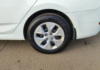 Подержанный автомобиль Hyundai Solaris Sedan 2014 года (11 фото)