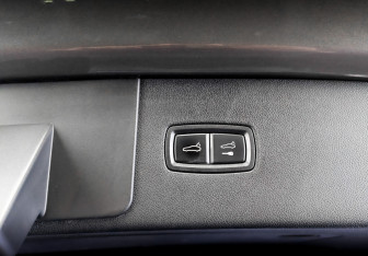 Подержанный автомобиль Porsche Cayenne 2019 года (27 фото)